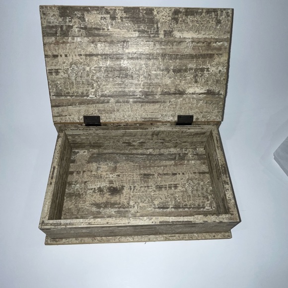 Christmas Snow Santa Wooden Book Vintage Style Christmas Stash Box Decor - Picture 3 of 7